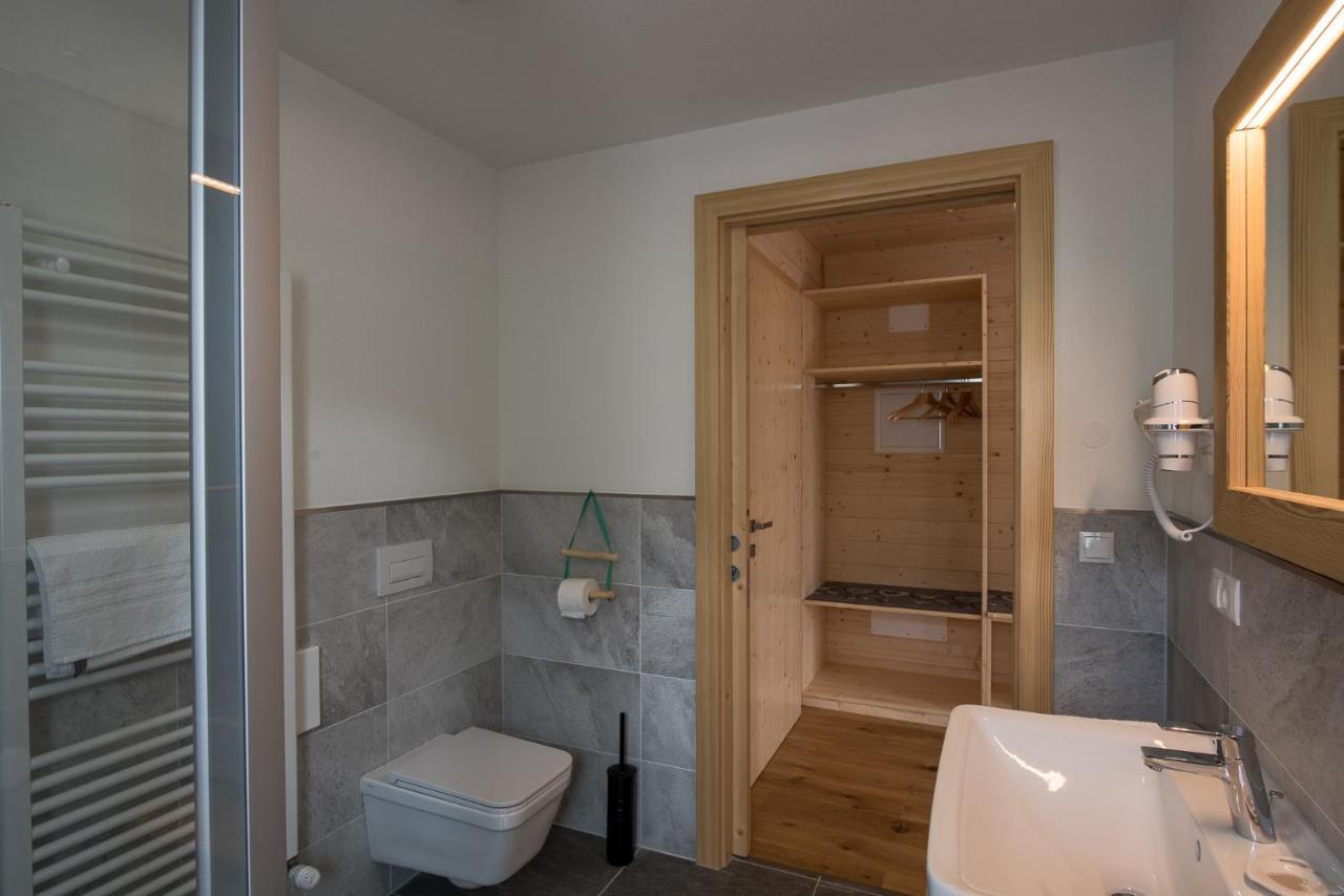 Eco-Green Fiores Agriturismo Vigo di Fassa Luaran gambar