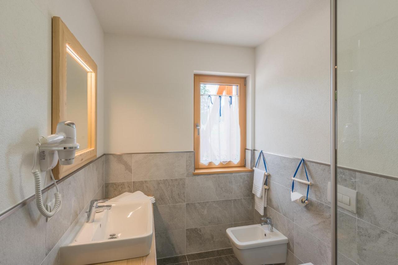 Eco-Green Fiores Agriturismo Vigo di Fassa Luaran gambar