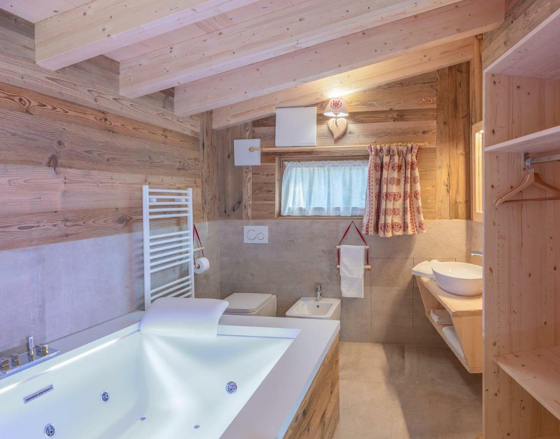 Eco-Green Fiores Agriturismo Vigo di Fassa Luaran gambar