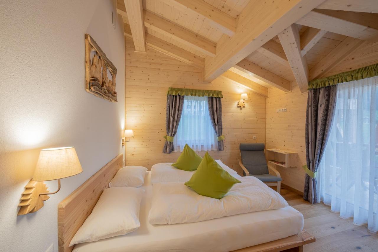 Eco-Green Fiores Agriturismo Vigo di Fassa Luaran gambar