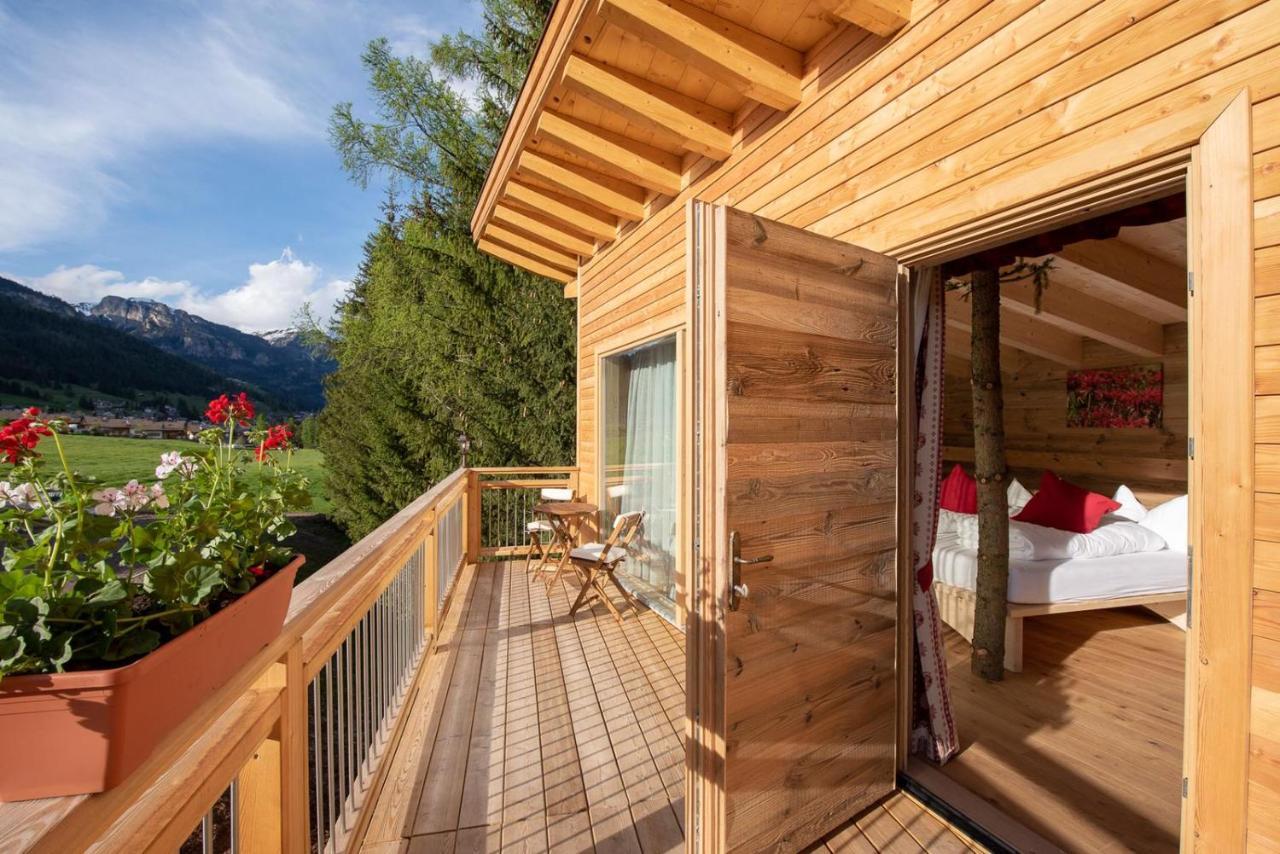 Eco-Green Fiores Agriturismo Vigo di Fassa Luaran gambar